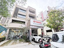 好市多×捷運×公園第一排｜電梯透天黃金店住