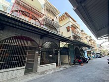 屏東中學孝親房車庫別墅 間間大套房