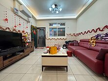 🚩𝟣𝟤米路旁✨民生商圈✨傳統車庫透天🏡