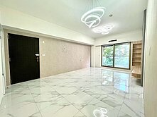 美術館內惟車站翻新樹梢景三房車位