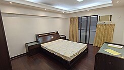 《三多三星｜三多捷運站旁優質小資套房》