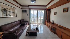 文山特區｜家樂福旁真大間明亮正四房車位