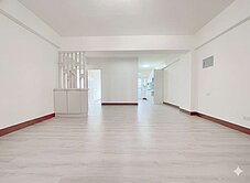 亞灣區★三多商圈★採光明亮大空間三房★稀有釋出