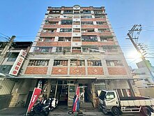 勝利商圈高樓層視野戶三房+休旅車位