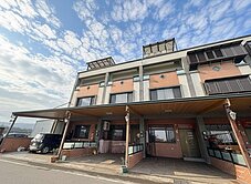 冬山 順安商圈旁 輕屋齡 四套房別墅