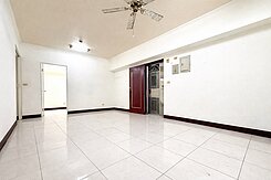 近文山特區｜稀有釋出採光明亮三房