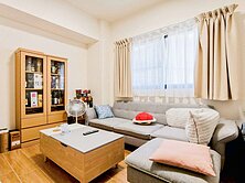 住商小高｜湖美藝朗．地段極佳輕齡質感兩房車位