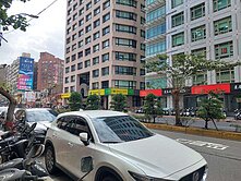 超值正三民路燙金店面