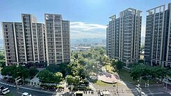 愛丁堡邊間公園超漂亮工作室+大車位(新莊區新崑路)