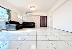 【降價!全新整理★東平三房車位+有大露臺可使用】