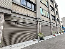 價格一看就愛上！岡山雙學區7年稀有雙車美墅釋出