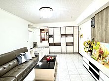 3分鐘走到河堤國小河堤公園2+1房陽台進出.屋況好