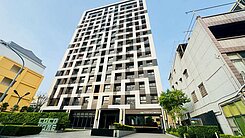 鳳山五甲近中山商圈2+1房平車8年新大樓