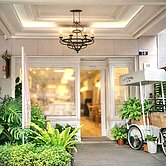 南屯好市多朝南臨路電梯透店