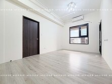 桃園火車站，稀有大一房+車位，五年新屋齡