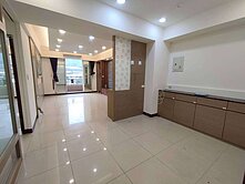 五寶媽推薦~稀有釋出,屋況保持良好,衛浴有對外窗