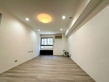 新光三越秋紅谷大地子民三改二房平車 大露台花園戶