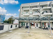 近知卡宣大地坪輕屋齡6套房孝親車庫別墅