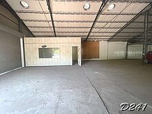 南區新都路角窗百坪店面☎️賞屋290-6660