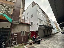 新高雄車站邊間採光透天