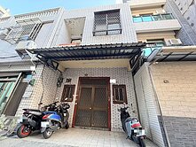 前鎮勞工局旁低總價活巷透天