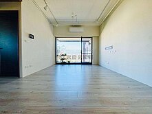 降價❗️東方紐約❗️東區最猛兩房平車高樓視野戶