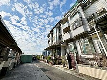 仁武霞海透天花園別墅#人車分道#榮總商圈#碧湖城堡