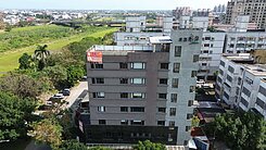 台灣睿至 河濱公園四套房 稀有清水模大樓