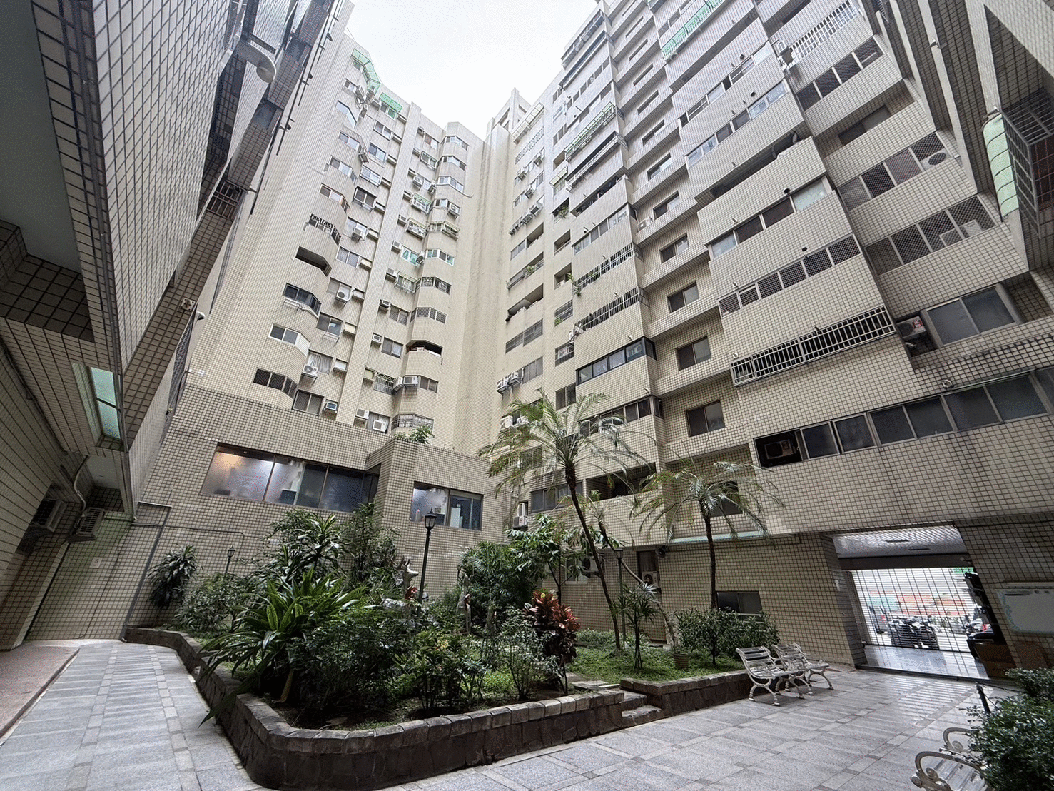 南屯花市旁❤️黎明春秋三房+平移車位