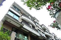 【虎尾寮】裕信路-公園前-面寬5米雙車墅