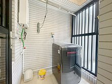 鼎山家樂福🎖️美裝潢2房2衛2陽台+車位