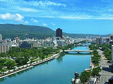 高雄港灣首排景觀三房美宅＋平面車位(首排最便宜)