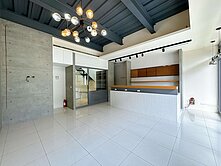綠氧森✿大面寬一樓+夾層漂亮店面配平車