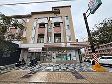 湖口高中~溫馨裝潢百坪電梯透天+超大前庭後院