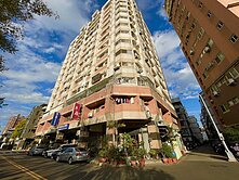 ⭐獨家⭐柳川河畔9米大面寬挑高臨路角店