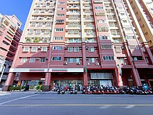 ⭐鼎力。金獅湖旁⭐臨路面寬穩定收租店面