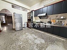 海佃國小雙面臨路店住