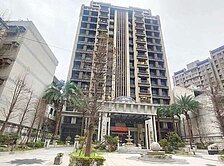 屋主堅持要賣~中路旁優質二房車