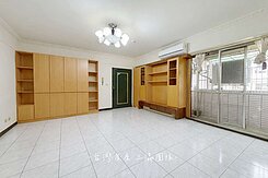 水湳同榮市場🔥新興國小大三房車位🔥