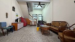 門前停車｜臨八米路｜四層樓透天店面