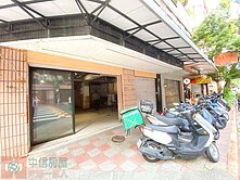 逆三角窗雙店面．仁愛杭州生活圈
