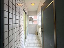 南區工學商圈｜近中山醫｜入門玄關美三房+B1平車