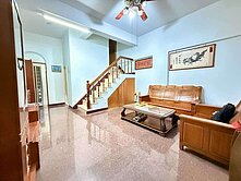 路竹稀有釋出/低總價車庫透天厝