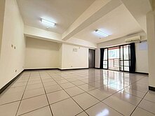 專任南區大三房坡道車位