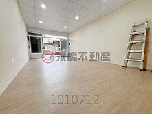 4K🏠｜北屯低總價｜近74臨路透天