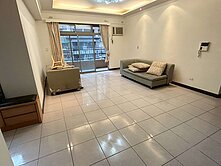 僑愛國宅三房車