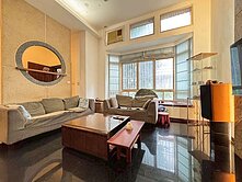 南屯🌈美術館｜由鉅雙車大別墅 精華地段 永久棟距