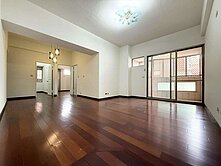 洽專員最便宜！大室內空間約30坪三房一平車一機上車