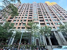 美術館近輕軌｜羅浮宮｜高樓採光大四房平車