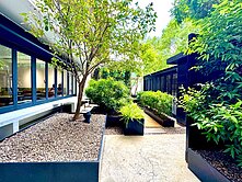 (阿龍帶你買好房)大安森林公園旁l寛巷l大院子一樓